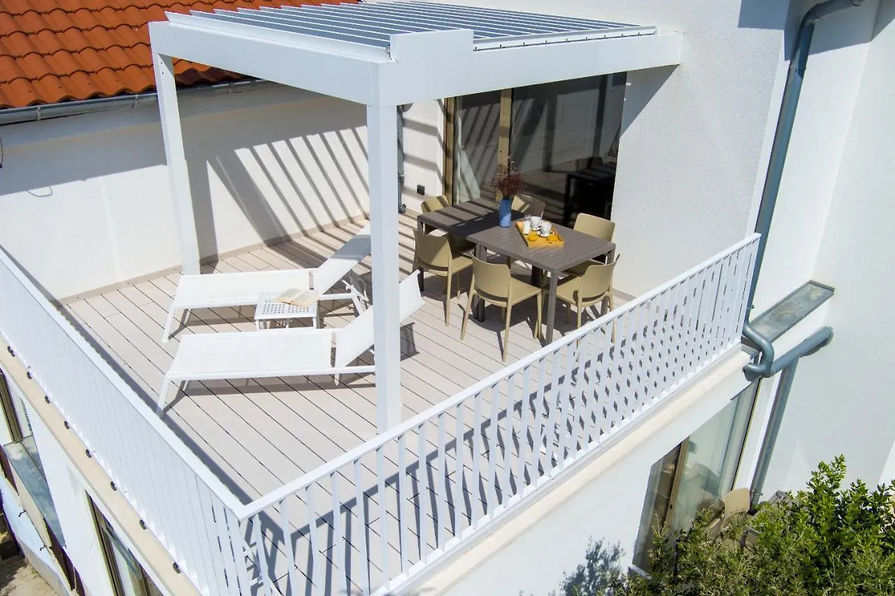 Zlatni Zalaz,Apartments,Supetarska Draga 0*,  Kroatien