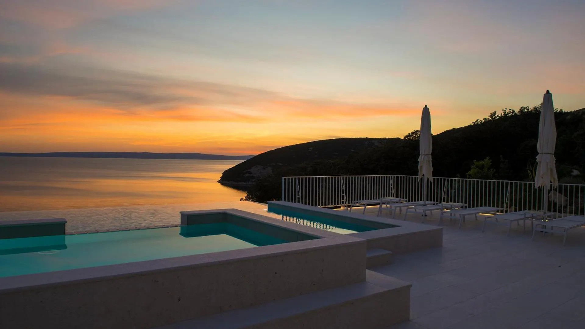 Zlatni Zalaz,Apartments,Supetarska Draga
