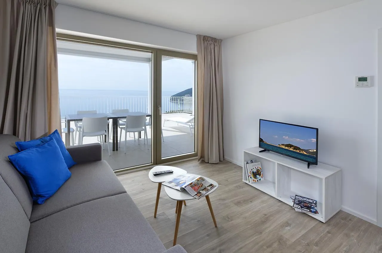 Zlatni Zalaz,Apartments,Supetarska Draga 0*,
