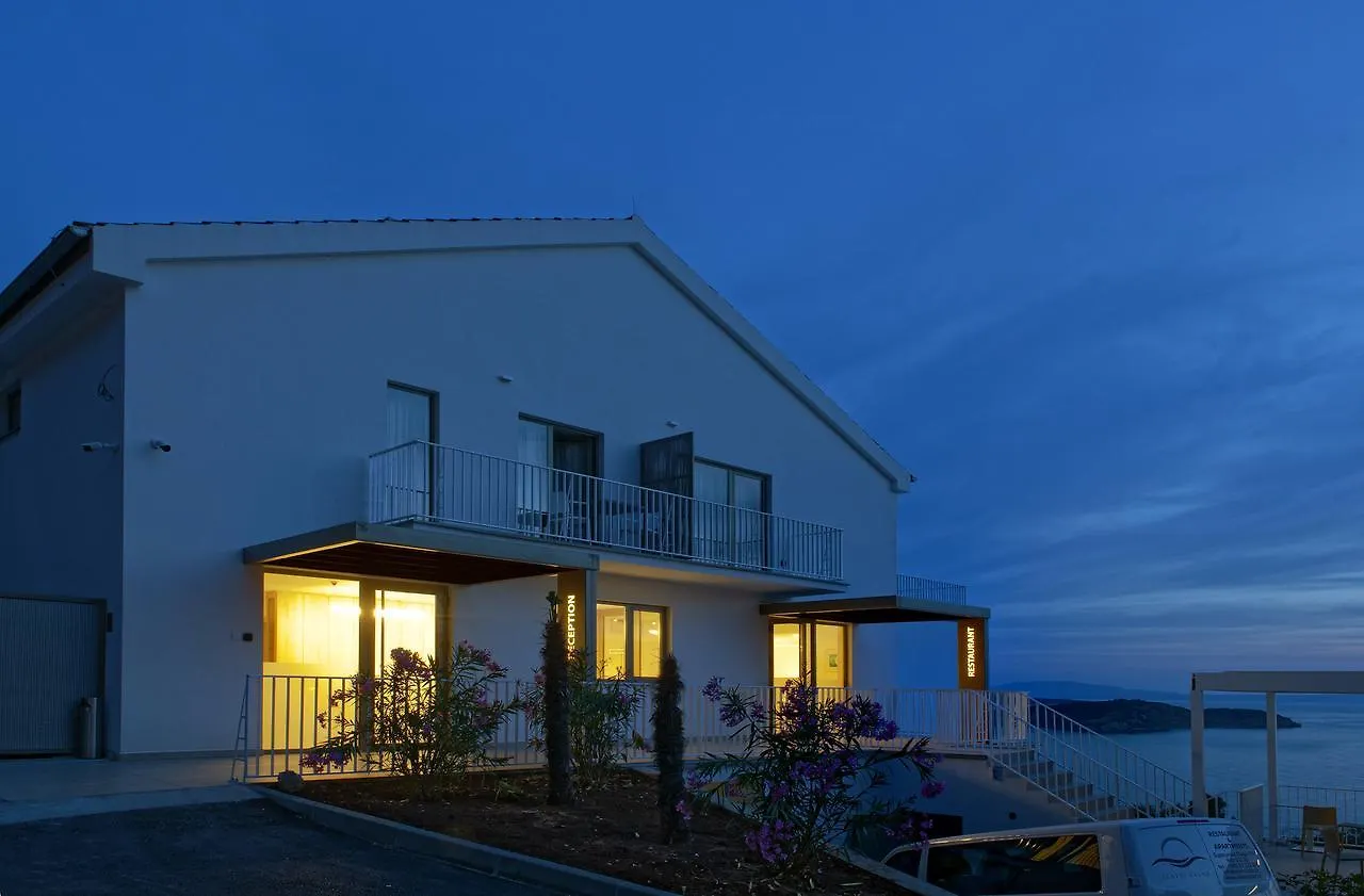 Apartment Zlatni Zalaz,Apartments,Supetarska Draga Kroatien